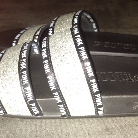 VS Pink bling slides - Picture 4 of 6